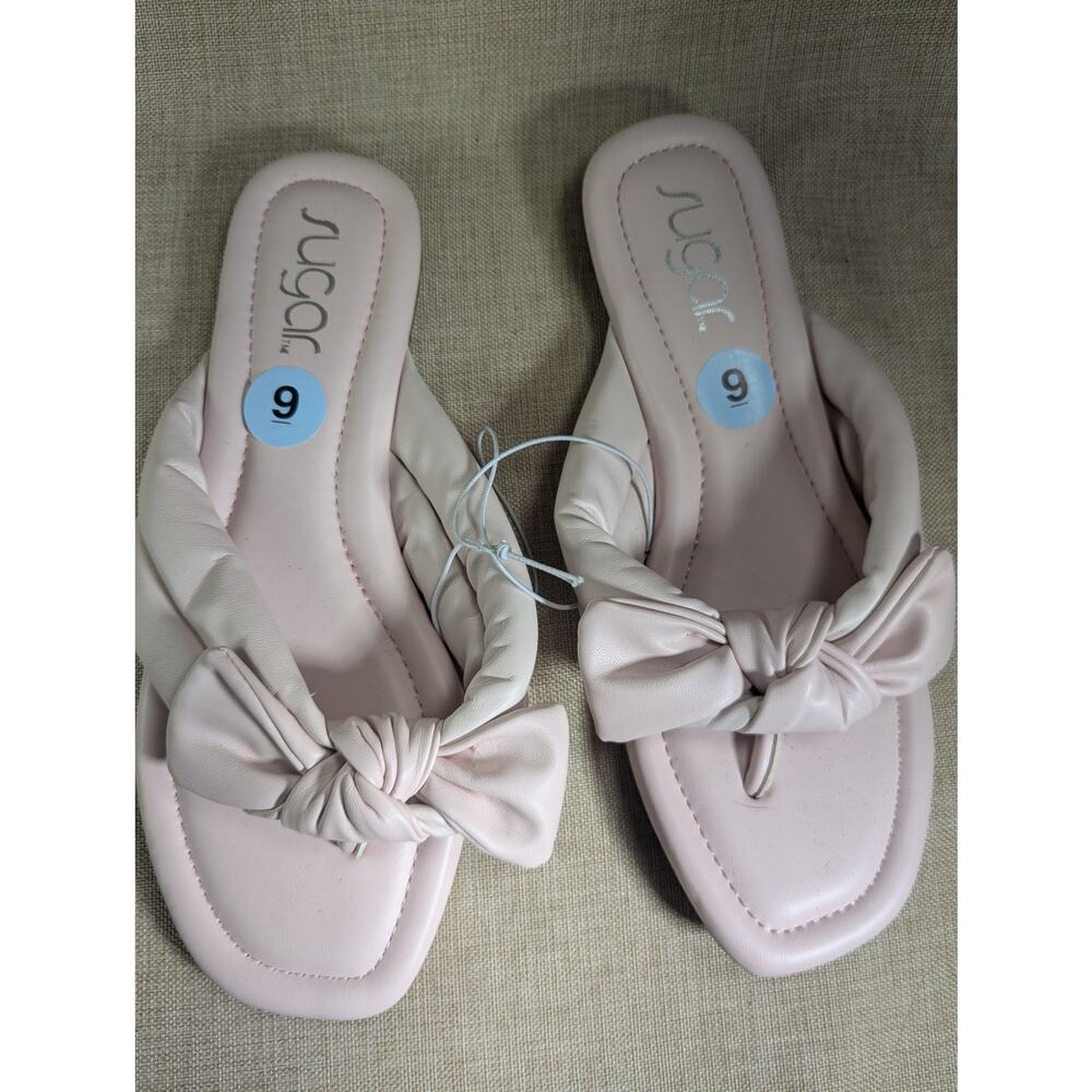 Sugar White Box Sandals NWT sz 9